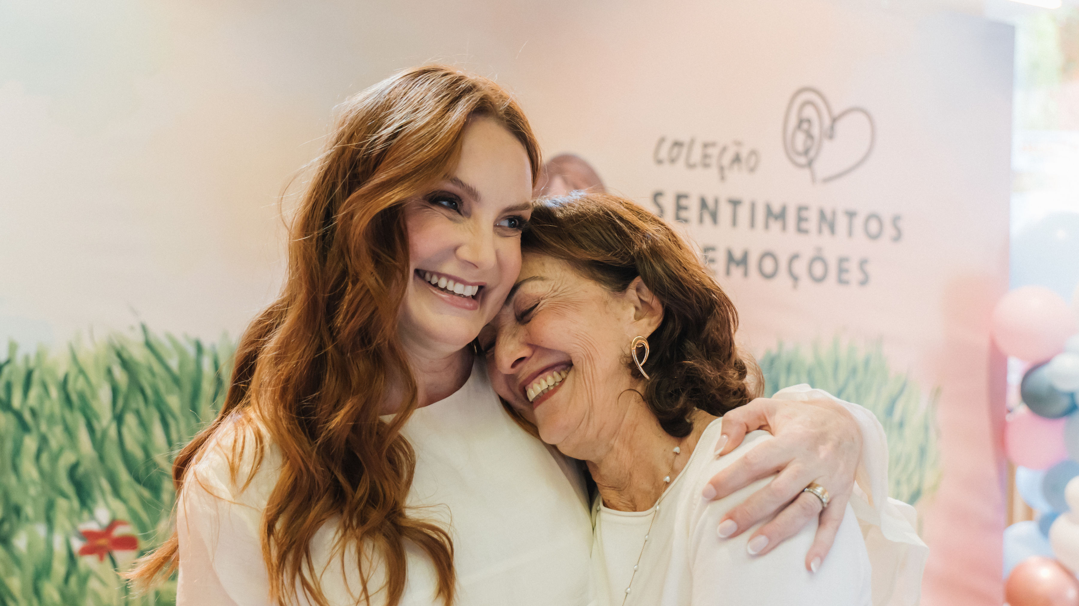 Juliana Batista e a ilustradora Gisella Batista